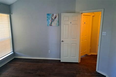 Fort worth Large, clean room in nice neighborhood. . Rooms for rent fort worth
